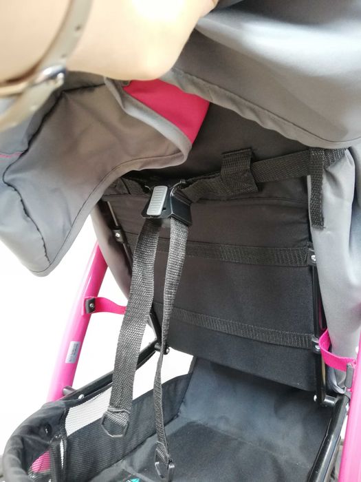 Spacerówka dla dziewczynki