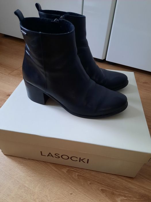 Botki damskie na obcasie, Lasocki, rozm 38