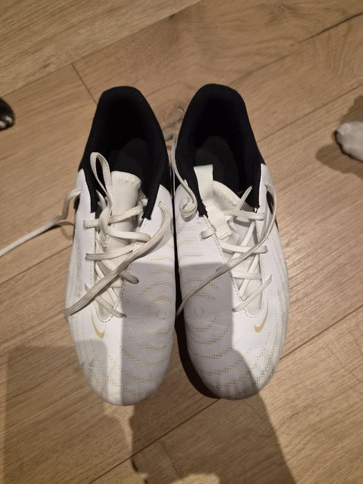 Chuteiras Nike Phantom 38,5