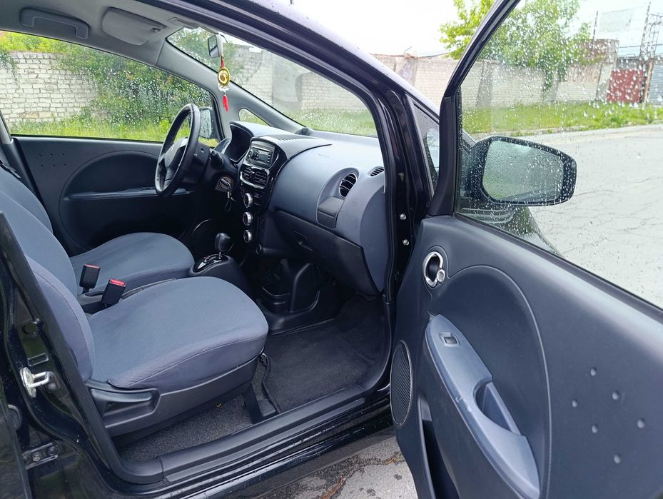 Peugeot iOn 2012 Електро