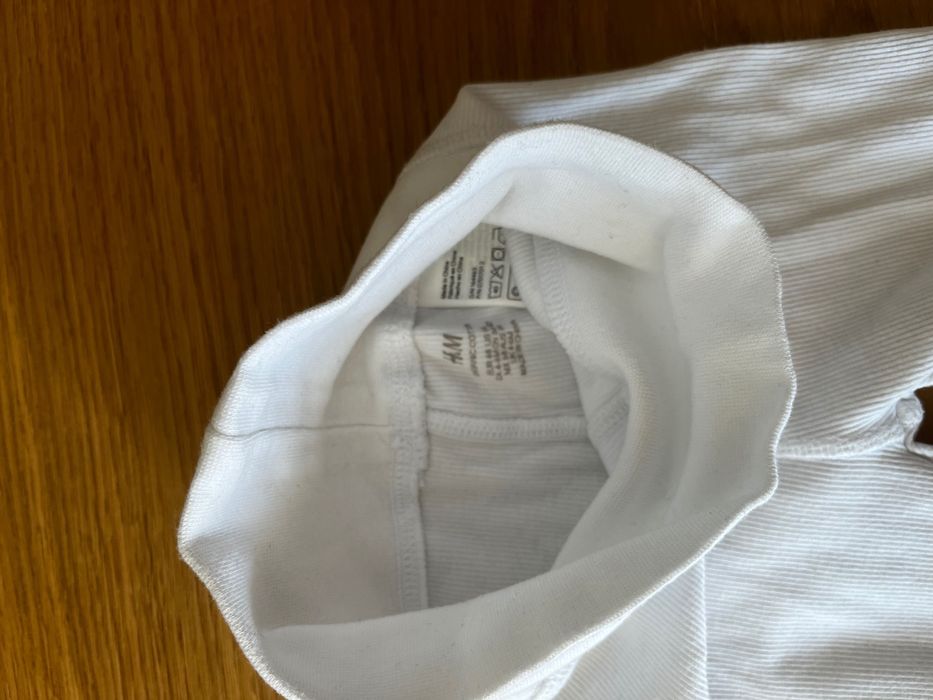 Spodenki niemowlęce z pasem H&M ze stopkami 68