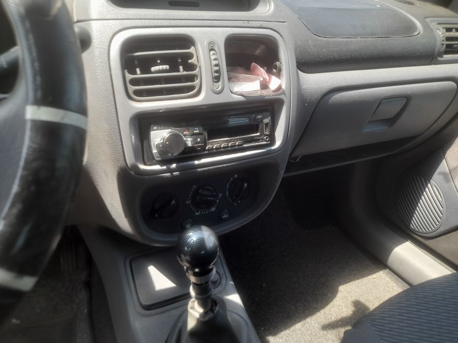 Vendo Renault clio