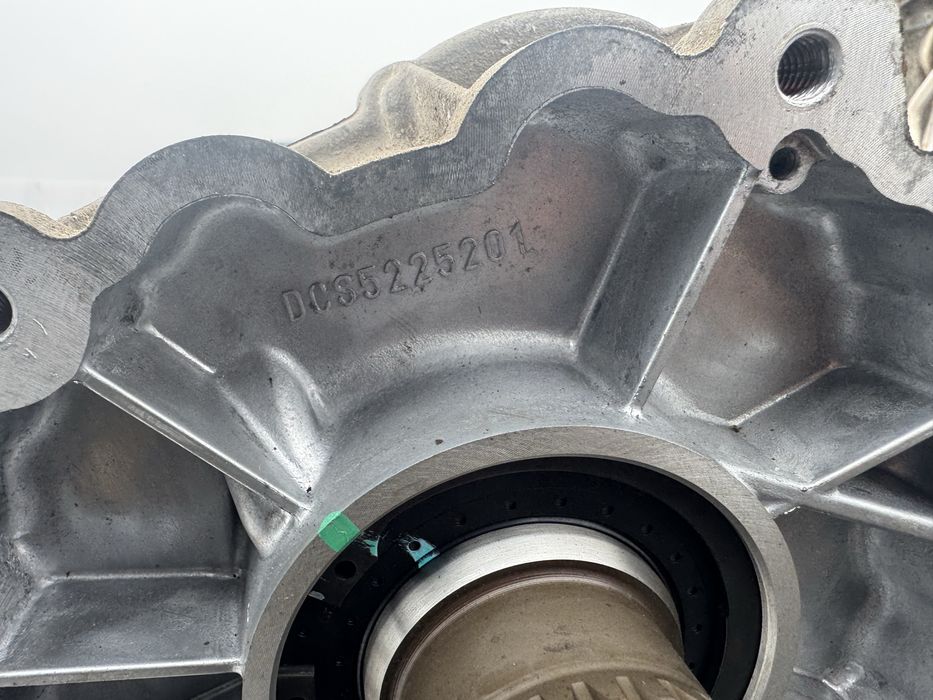 Продам роздатку Мерседес мл 164 оригинал 3.0д