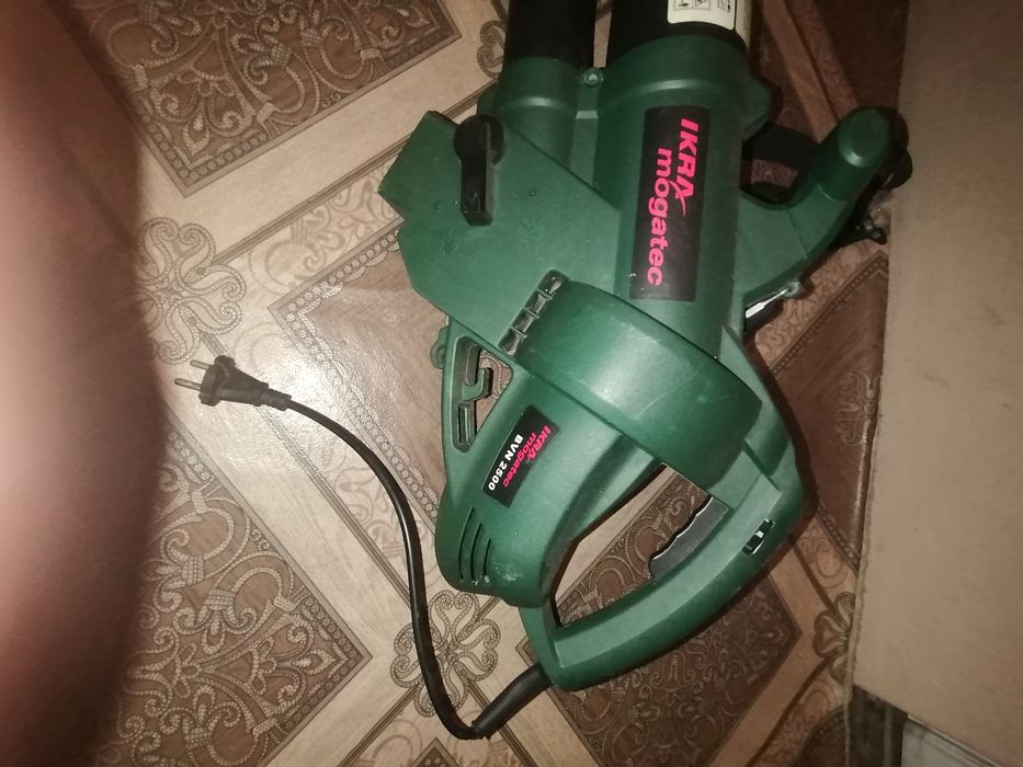 Вулечний пилосос IKRA mogatek