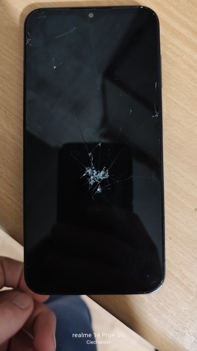 Uszkodzony Samsung Galaxy a15 plus nowe etui