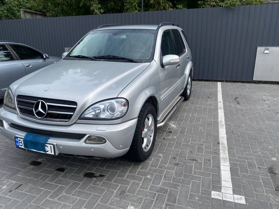 Продам авто Mercedes-Benz ML400