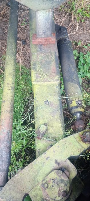 Claas Dominator 218 Megа (1995-1995) Задний балочный мост 
Автосцепка