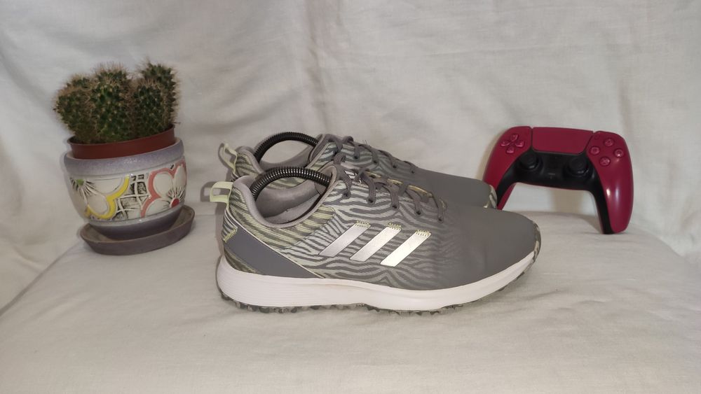 Чоловічі кросівки Adidas.Розмір 41