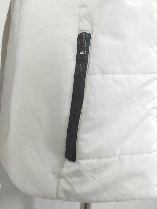 Белая куртка с капюшоном michael kors