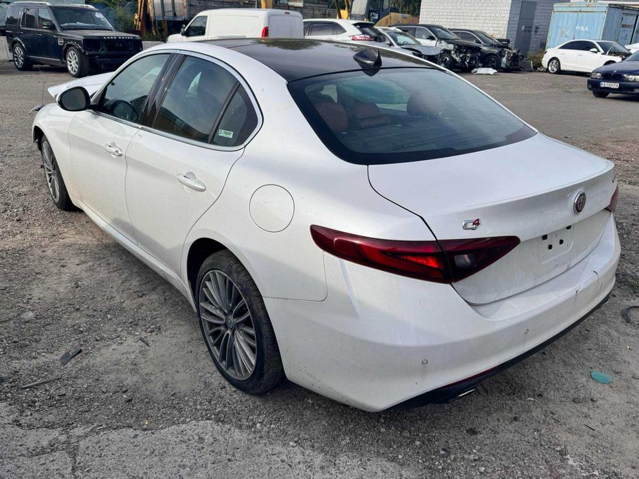 Alfa Romeo Giulia фонарь внутрішний зовнішний правий лівий розбірка