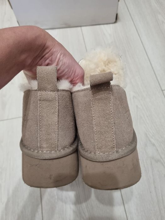 Продам жіночі зимові угги