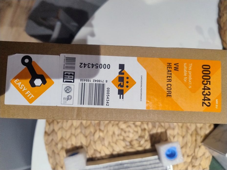 Nagrzewnica Golf VII Nowa NRF 54342