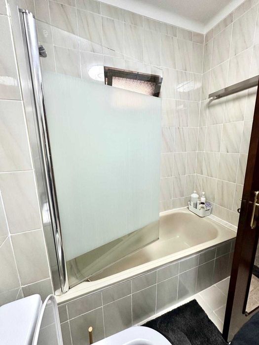 Apartamento T1+1 no Estoril, a poucos minutos da praia!