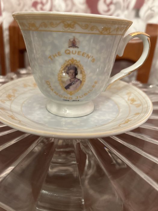 Горнятко з фото королеви Англії