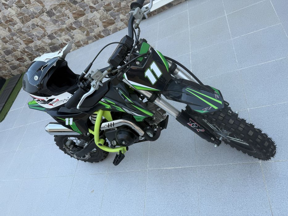 Pit Bike TOX Volcano MX 110cc (Como Nova) + Capacete Incluído