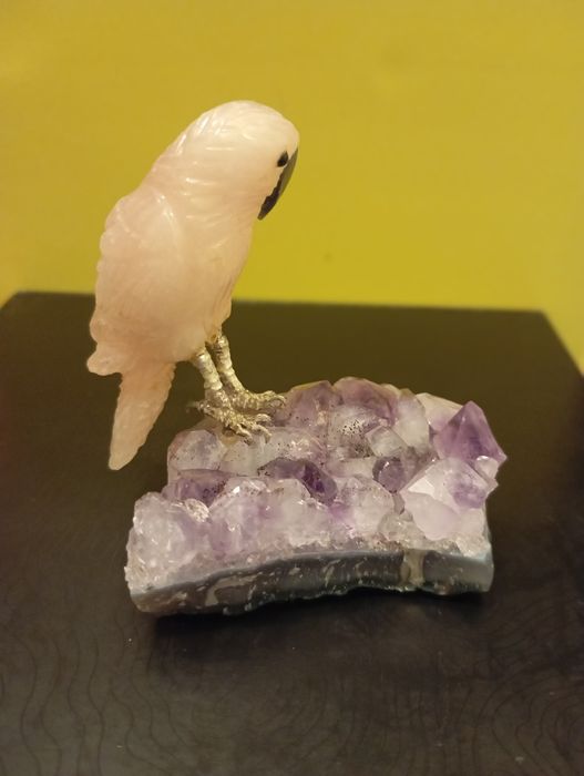 Par de figuras decorativas em pedra natural sobre ametista