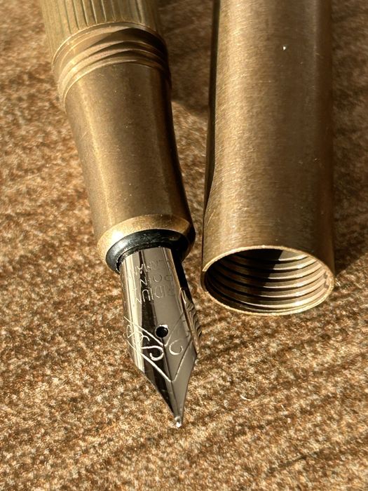 Mosiężne Pióro Wieczne