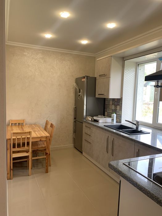 Здам окремий невеликий будинок у р-ні ботанічного саду зі всіма зручн.