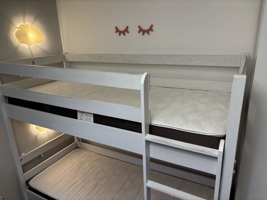 Ліжко дитяче двоярусне-двоповерхове масив дуба