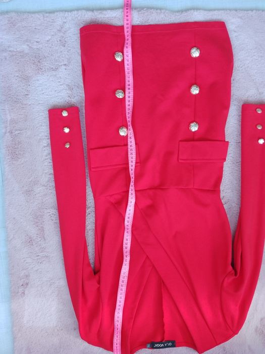 Sukienka czerwona wizytowa