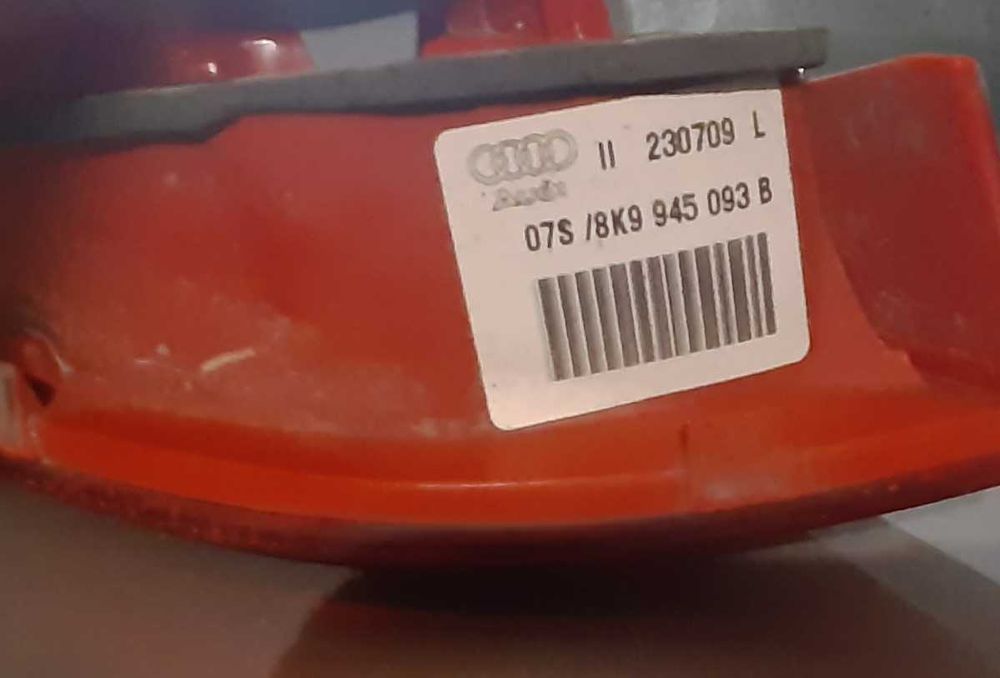 Задние фонари Audi A4 B8 ОЕМ 8K9 945 095 B, 8K9 945 093 B