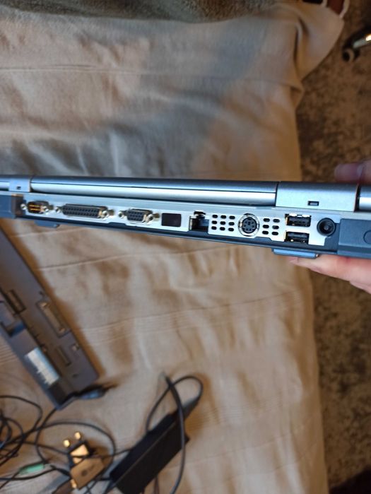 Ноутбук Fujitsu Lifebook C1110 з док-станцією