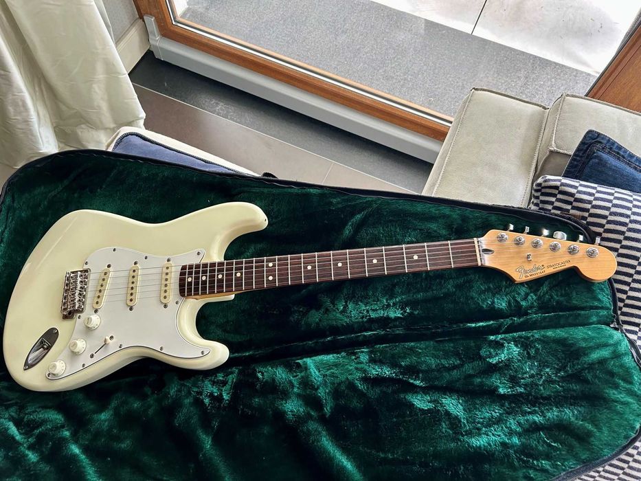 Fender Stratocaster MIM 1992 MN2 Olympic White / Early Ensenada / 3,3 kg