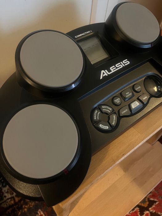 Bateria Electrónica Alesis Compact Kit 4