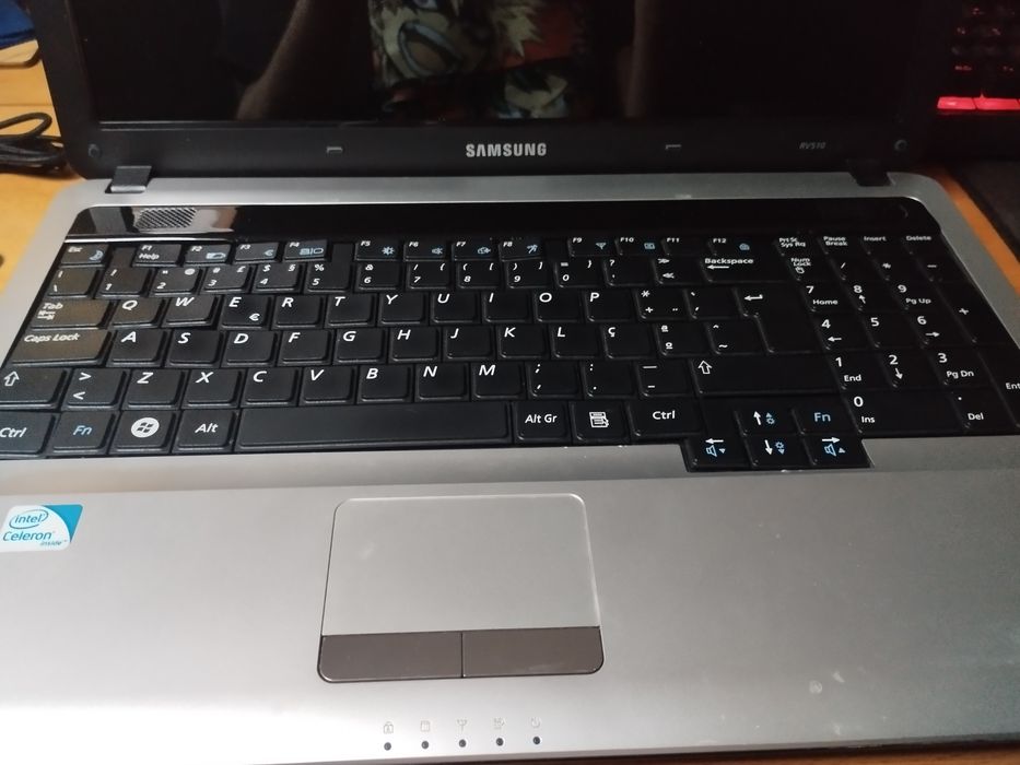 Portátil Samsung RV510