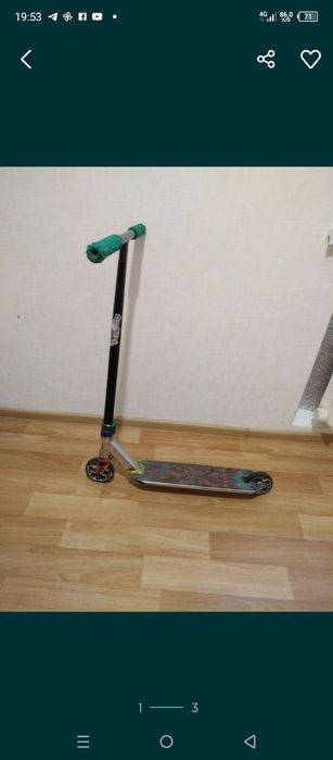 Продам самокат трюковой бонусом шлем