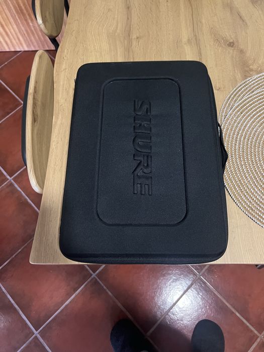 Micro Shure em bom estado.