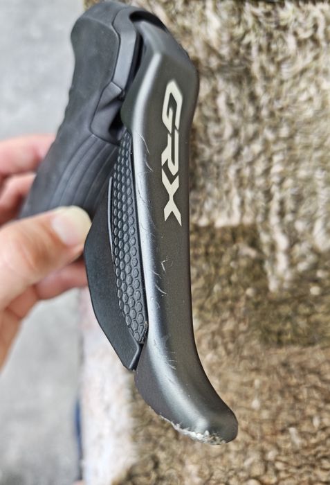 Klamkomanetka Shimano Grx Di2 815 prawa Uszkodzona  !!!