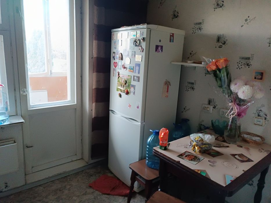 Женщина комната подключ-троещина-бикова6-набирайте