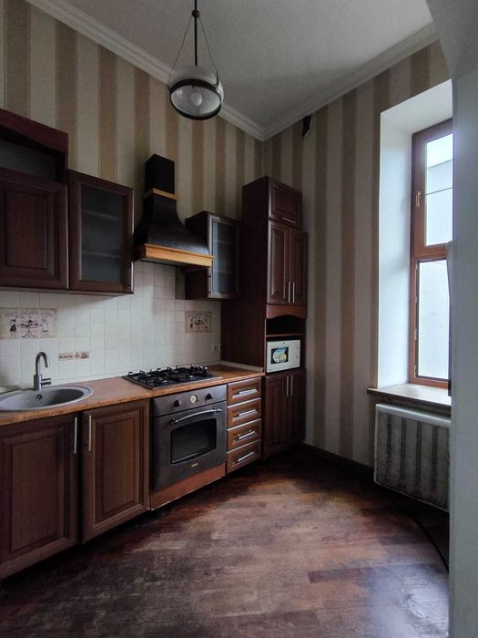 Продаж 2к квартири Бульвар Тараса Шевченка 48А Історичний Центр Царський будинок Без Комісії ТОП