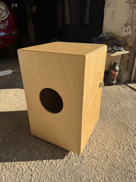 Cajon Thoman novo