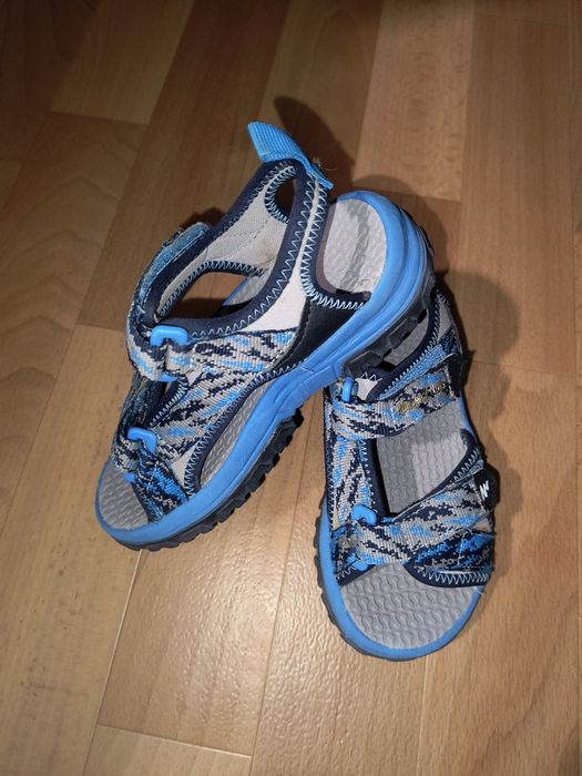 Босоніжки сандалі Quechua (decathlon)