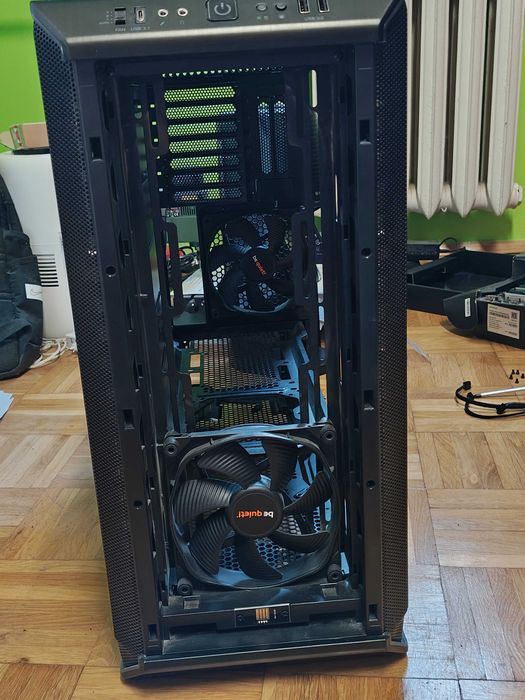 be quiet! Dark Base 700