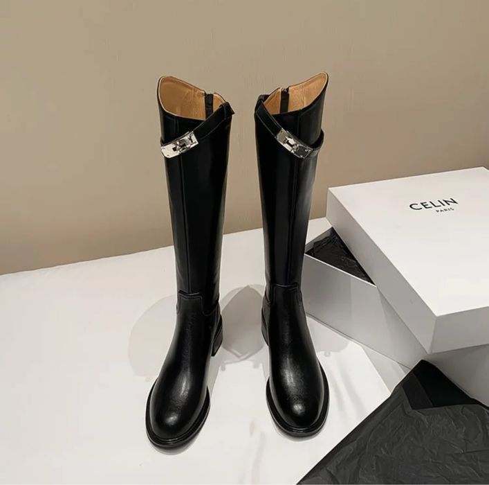 Продам сапоги нові