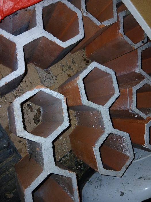 Garrafeira dupla em tijoleira