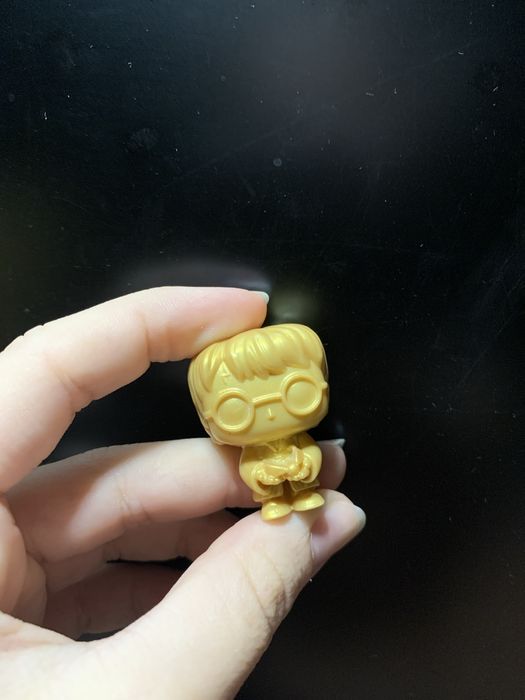 Золотий Гаррі на обмін Віллом з вивороту