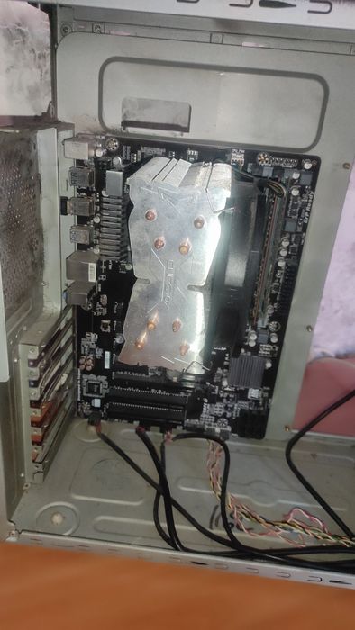 Комплект  FX6100, gigabyte ga-970a,16gb ddr3.