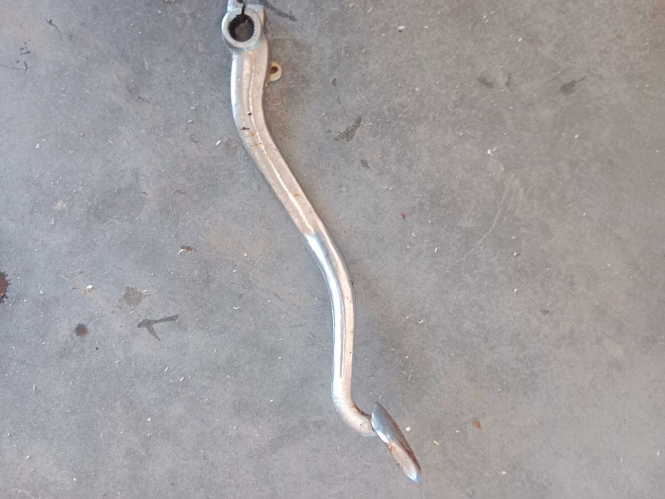 suzuki gn400 gn 400 gn250 250 dźwignia hamulca tył nożnego wajcha