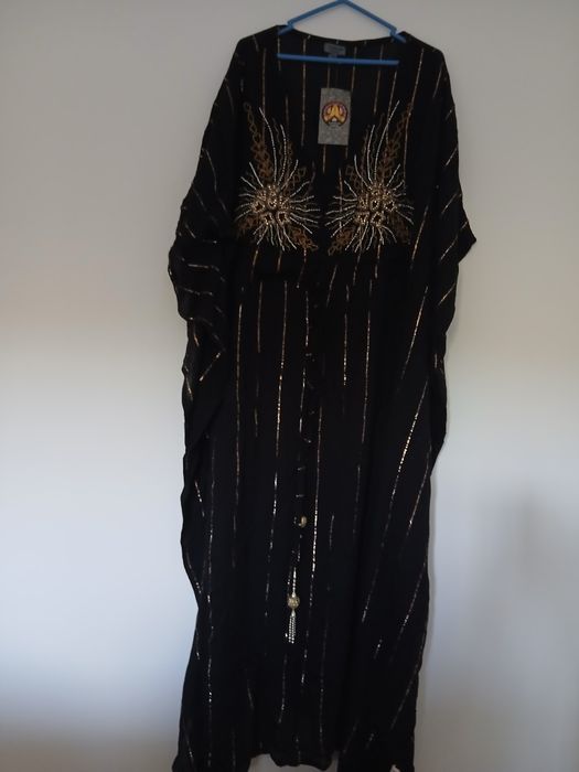 Roupa diversa nova