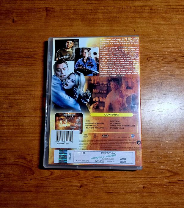 eXistenZ (David Cronenberg) Jennifer Jason Leigh/Jude Law/Willem Dafoe64738196412162121