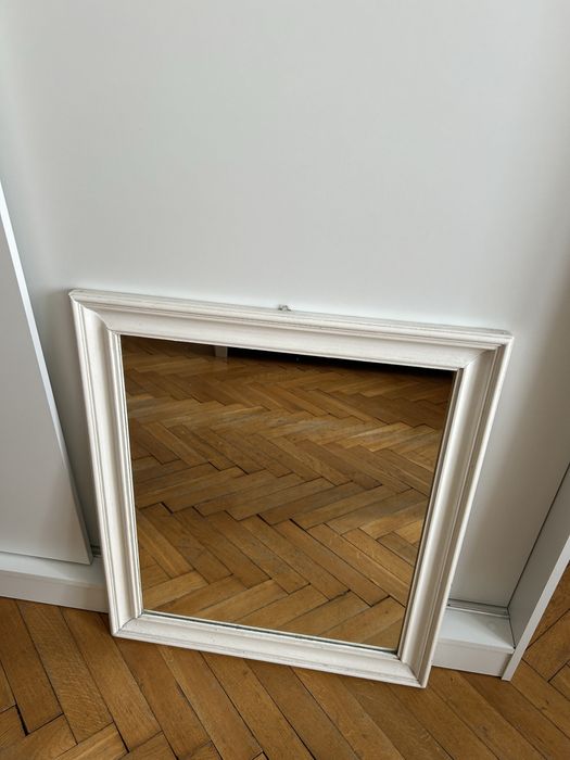 Lustro w drewnianej ramie  60 x 70 stare lustro