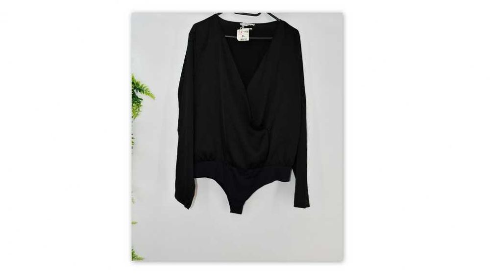 Eleganckie, satynowe body Reserved XL