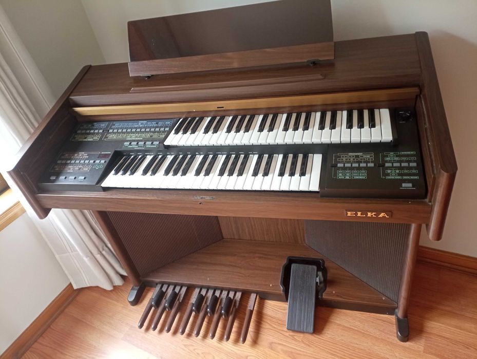 Órgão eletrônico Elka