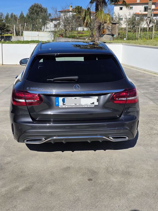 Vendo Mercedes-Benz C300e AMG Line, viatura híbrida plug-in