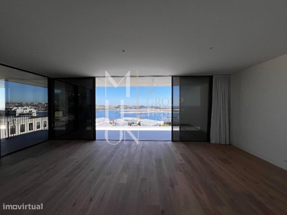 Apartamento T2 de 205,5 m2 no coração da Foz do Douro - Porto