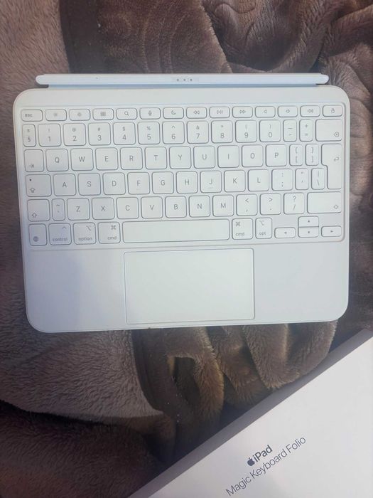 Apple Magic Keyboard Folio klawiatura do iPada